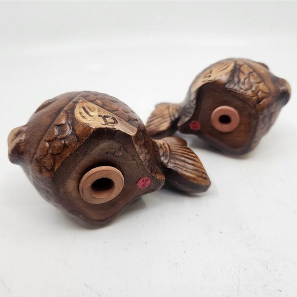 Vintage Treasure Craft Kissing Fish Wood Salt & Pepper Shakers Set Brown 2.75 in - Picture 5 of 7
